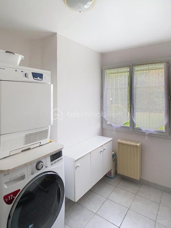 Maison traditionnelle - 197 m² - 8 pièces