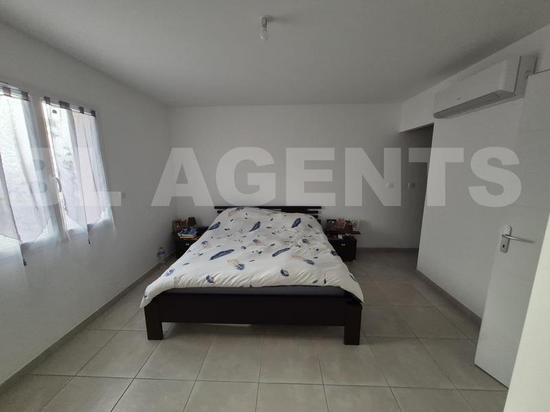 Maison traditionnelle - 202 m² - 9 pièces