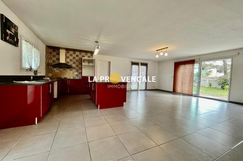 Maison - 105 m² - 4 pièces