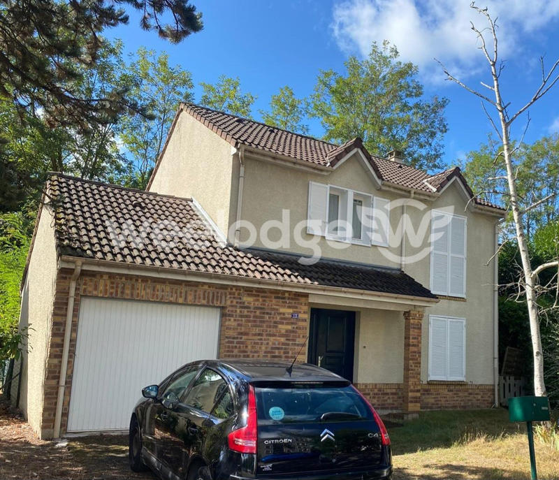 Maison - 97 m² - 5 pièces