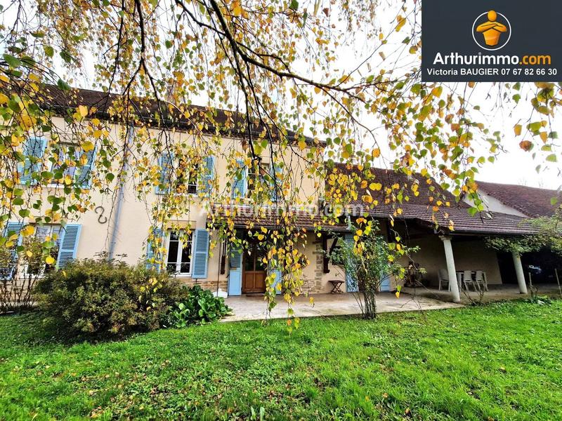 Maison - 252 m² - 10 pièces