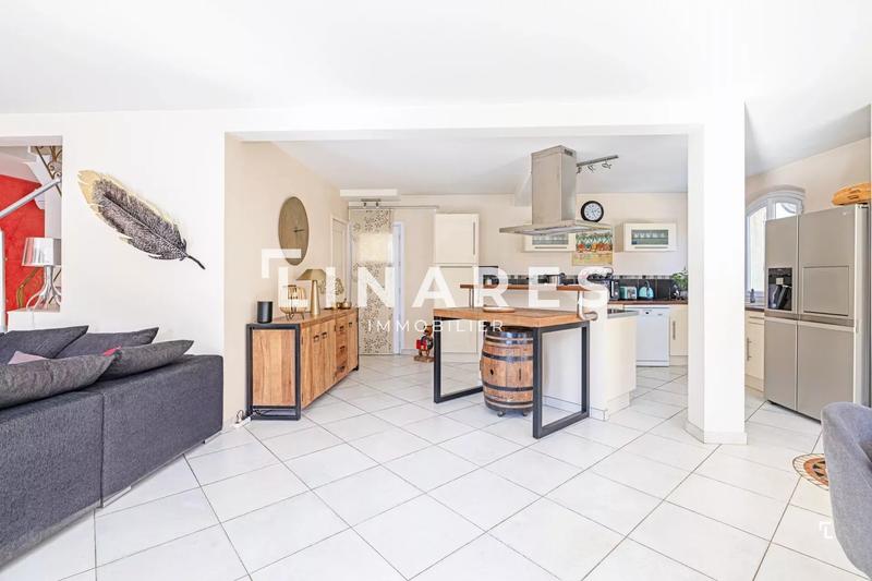 Maison - 162 m² - 5 pièces