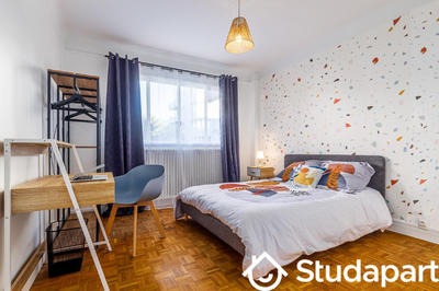 Chambre - 13 m² - 1 pièce