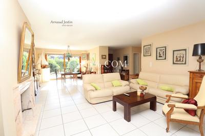 Maison - 174 m² - 6 pièces