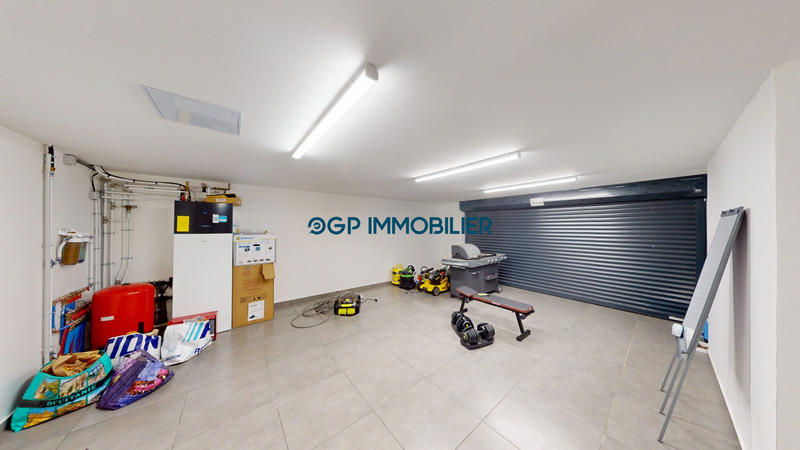 Maison contemporaine - 179 m² - 6 pièces