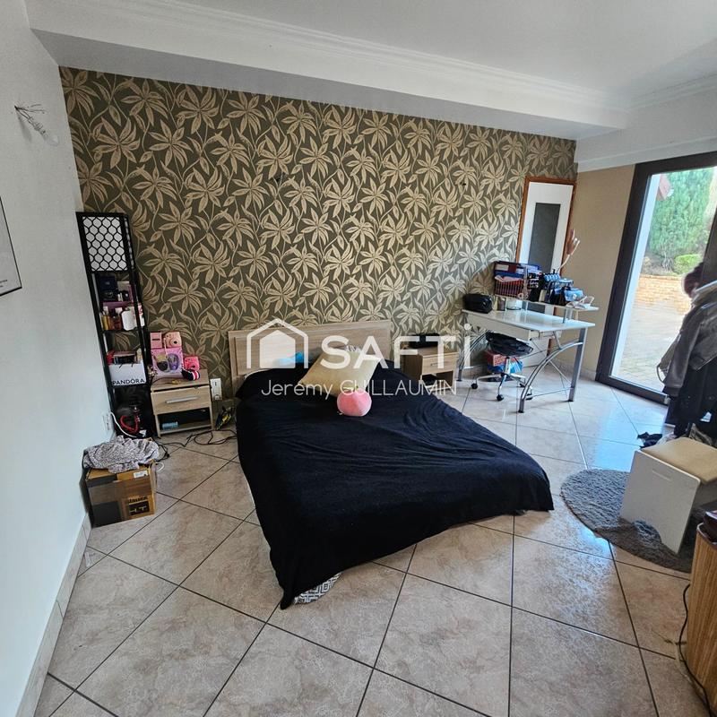 Maison - 180 m² - 6 pièces