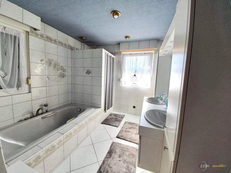 Maison - 138 m² - 4 pièces