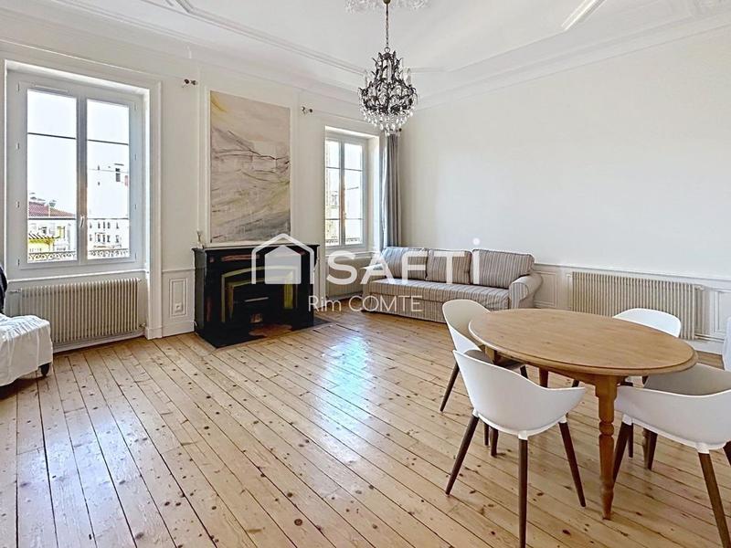 Appartement - 125 m² - 4 pièces