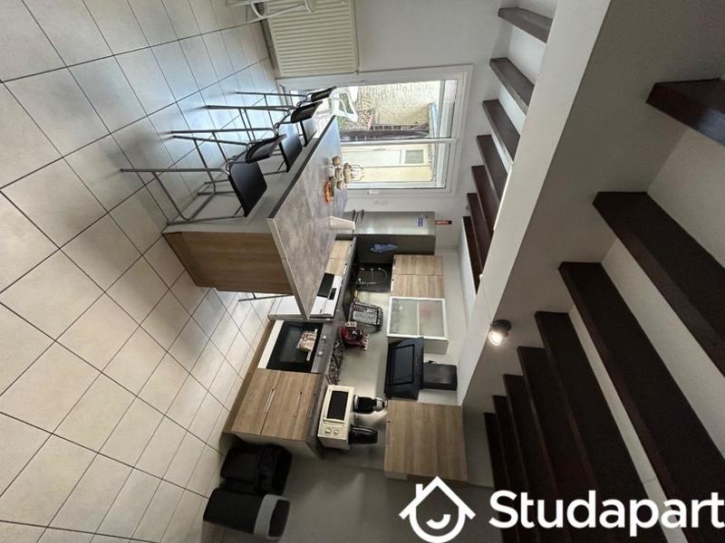 Chambre - 11 m² - 1 pièce