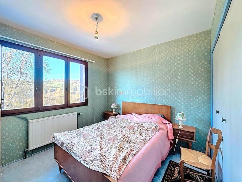 Maison - 214 m² - 9 pièces