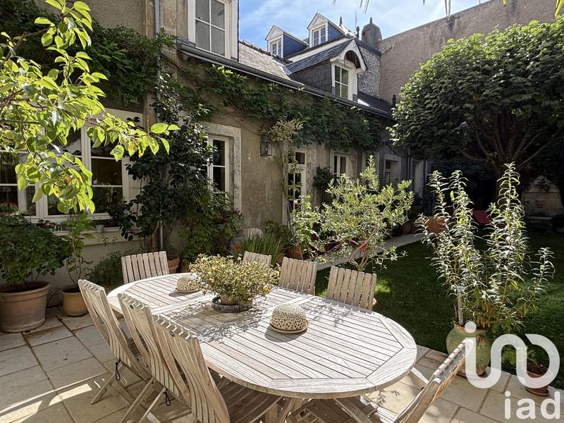 Maison - 286 m² - 11 pièces