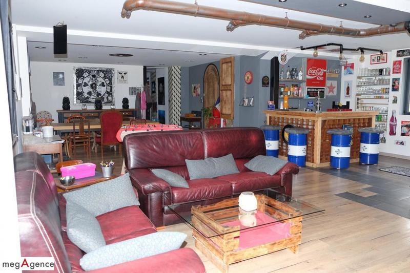 Propriété - 190 m² - 6 pièces