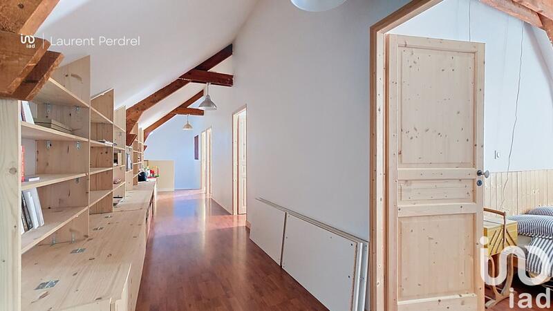 Maison - 251 m² - 10 pièces