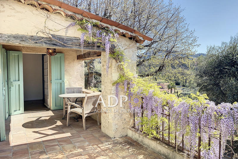 Maison - 255 m² - 8 pièces