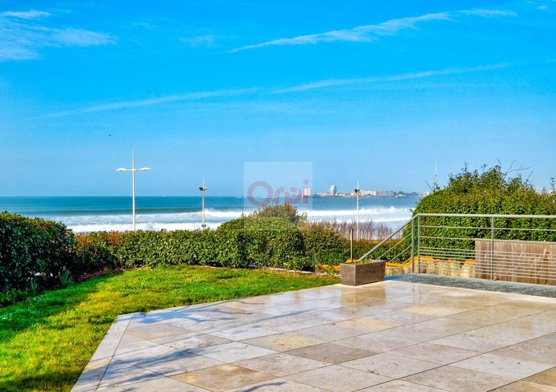 Maison d'architecte - 281 m² - 9 pièces