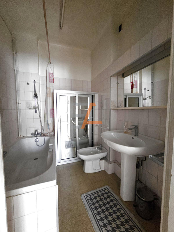 Appartement - 65 m² - 2 pièces