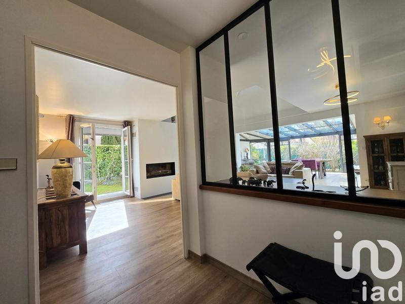 Maison - 219 m² - 8 pièces