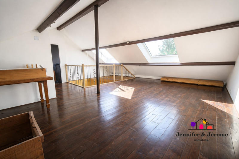 Maison - 267 m² - 9 pièces