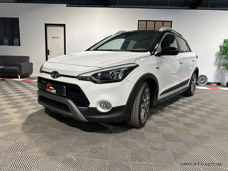 Hyundai i20 1.0 t-Gdi -Black Ride - 11 000 Kms Garantis Premiere Main