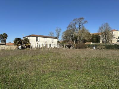 Maison - 213 m² - 9 pièces