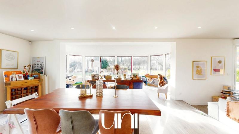 Maison - 160 m² - 6 pièces