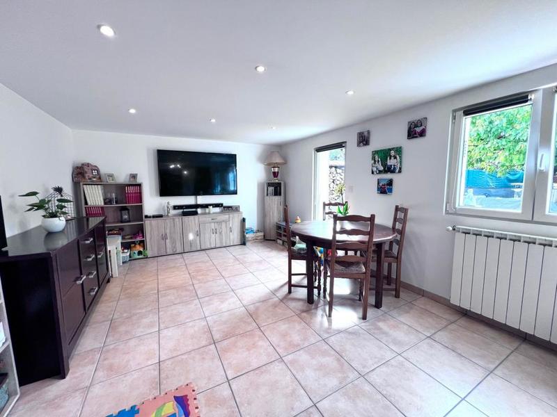 Maison - 140 m² - 5 pièces