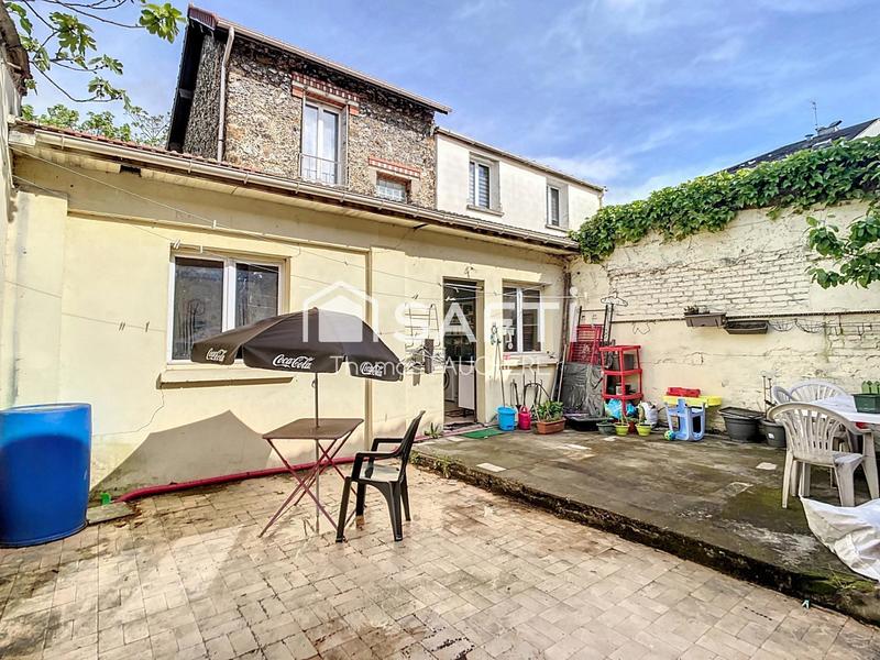 Maison - 90 m² - 5 pièces