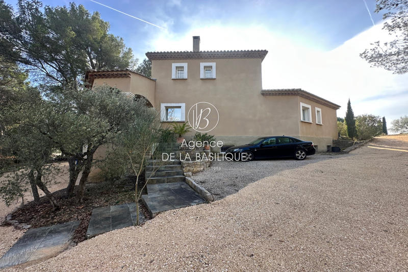 Maison - 178 m² - 5 pièces