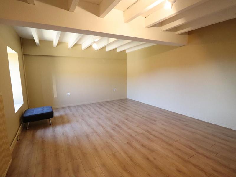 Corps de ferme - 350 m² - 6 pièces