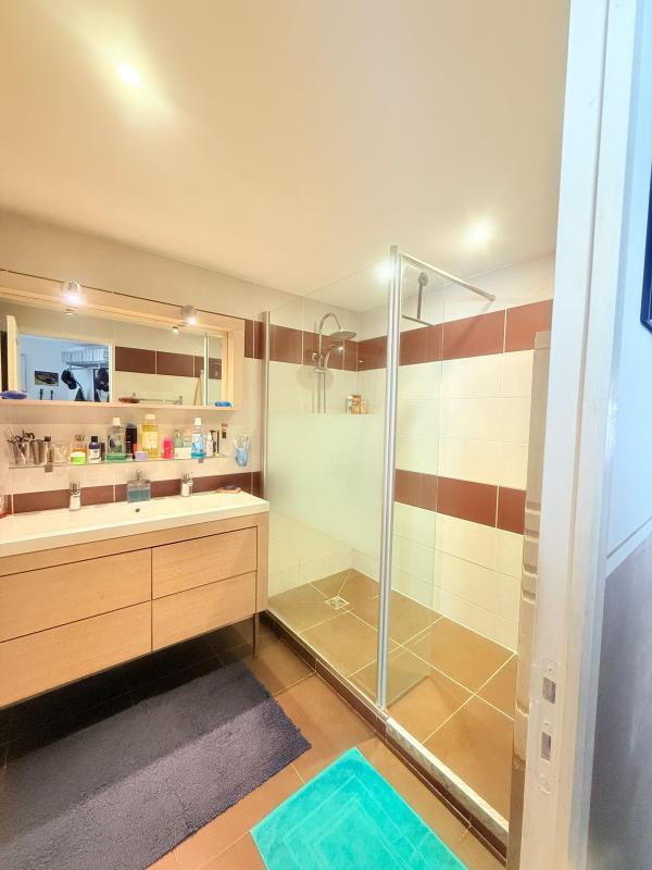 Appartement - 91 m² - 2 pièces