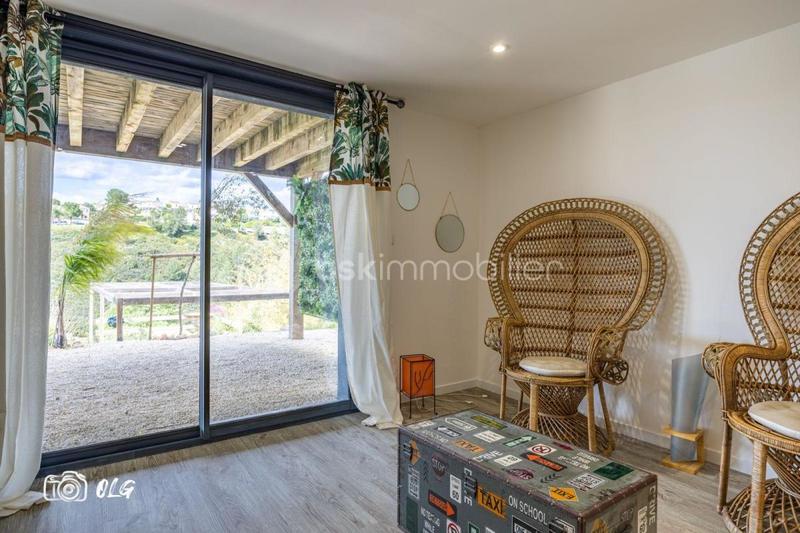 Maison - 208 m² - 6 pièces