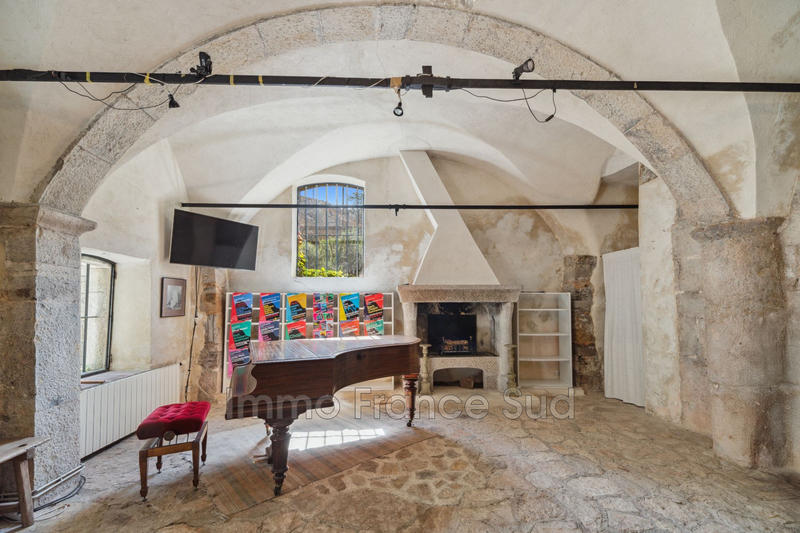 Maison - 245 m² - 5 pièces