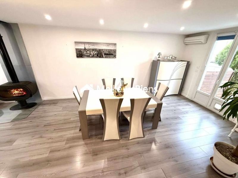 Villa - 200 m² - 7 pièces