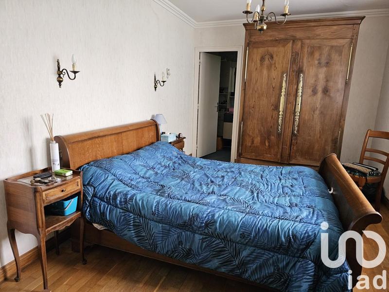 Maison - 230 m² - 9 pièces