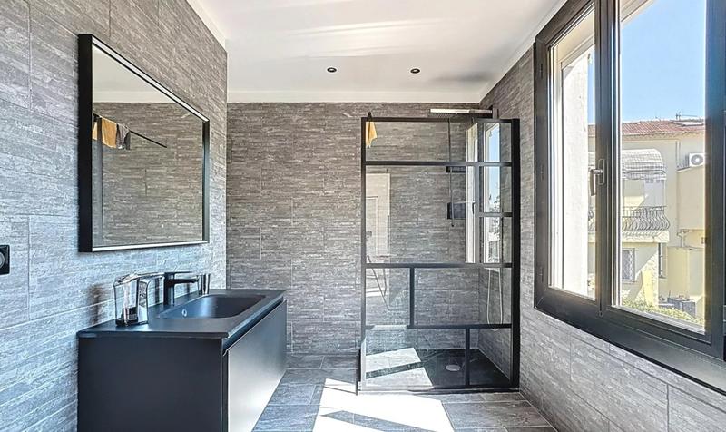 Villa - 230 m² - 7 pièces