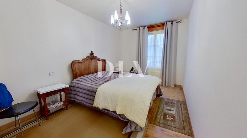 Maison - 168 m² - 7 pièces