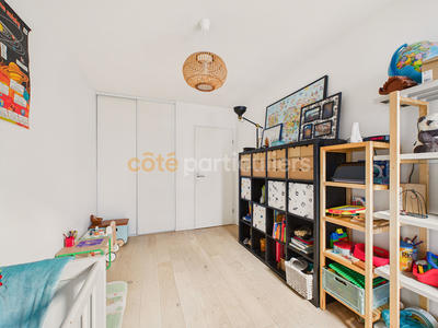 Appartement - 80 m² - 4 pièces