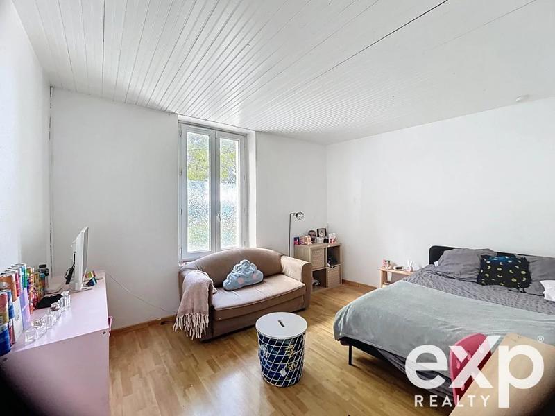 Maison - 209 m² - 9 pièces