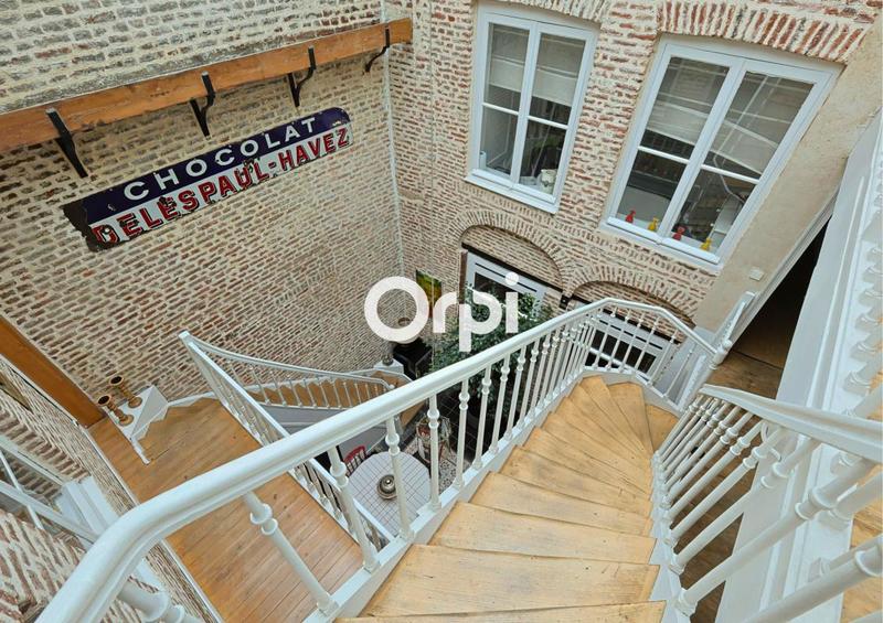 Maison - 230 m² - 7 pièces