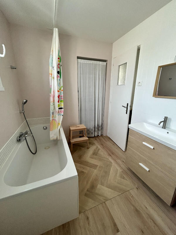 Maison - 95 m² - 4 pièces