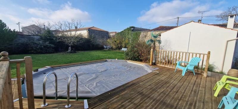 Maison - 326 m² - 13 pièces