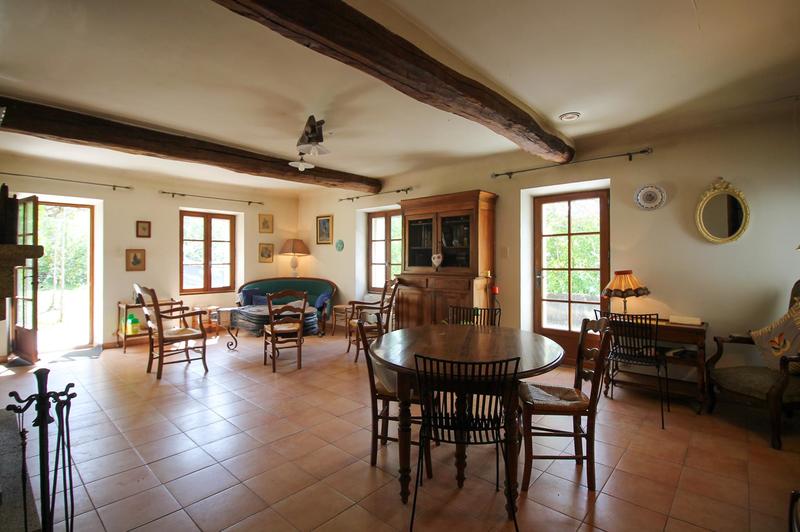 Mas - 142 m² - 6 pièces