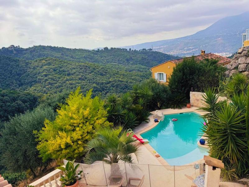 Maison - 289 m² - 7 pièces