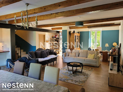 Maison - 227 m² - 6 pièces