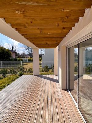 Maison - 94 m² - 4 pièces