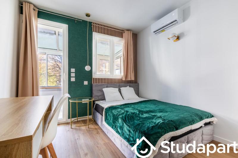 Chambre - 13 m² - 1 pièce