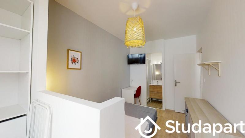 Chambre - 13 m² - 1 pièce