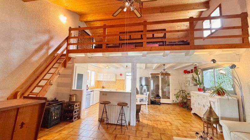 Maison - 104 m² - 4 pièces