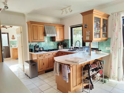 Maison - 207 m² - 7 pièces