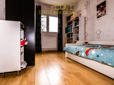 Appartement - 80 m² - 4 pièces